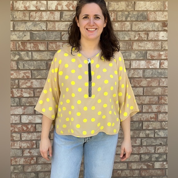 Marni Edition 2011 Women's
Blouse IT 44 (US M/L)100% Silk
Polka Dot Beige Yellow - Picture 1 of 11